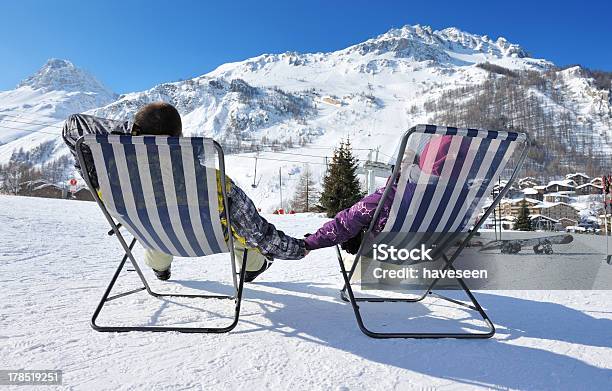 Apres Ski Na Góry - zdjęcia stockowe i więcej obrazów Alpy - Alpy, Apres ski, Biały