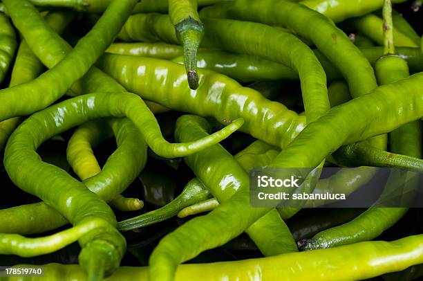 Grüne Paprika Stockfoto und mehr Bilder von Bauernmarkt - Bauernmarkt, Bildhintergrund, Börse