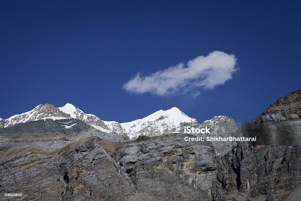 Montanhas cobertas de neve, nos dias claros. - Foto de stock de Annapurna royalty-free