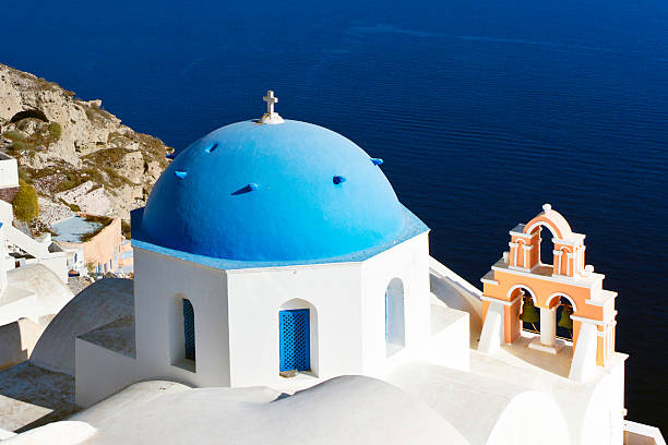 istock Chapel in Oia, Santorini, Greece 178523872