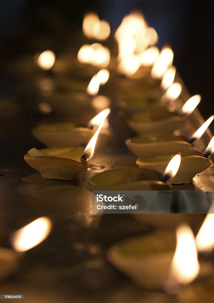 Diwali Lampe à pétrole - Photo de Asiatique de l'Est et du Sud-Est libre de droits