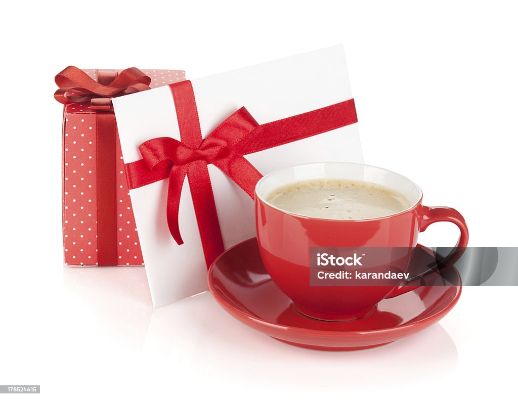 레드 커피잔을, 선물함 및 러브레터, 나비매듭 - 로열티 프리 머그 스톡 사진