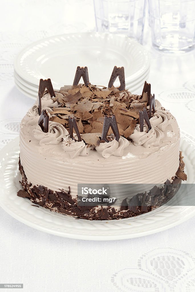 Bolo de Chocolate com pilha de placas - Royalty-free Assado no Forno Foto de stock