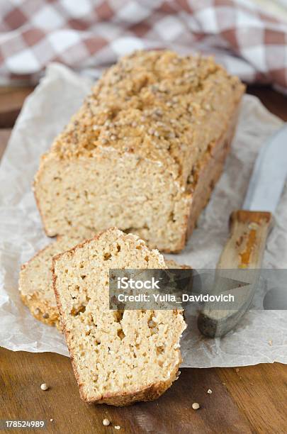 홈메이트 식빵 밀기울 코리안더 씨앗류 고수씨에 대한 스톡 사진 및 기타 이미지 - 고수씨, 곡초류, 번 빵