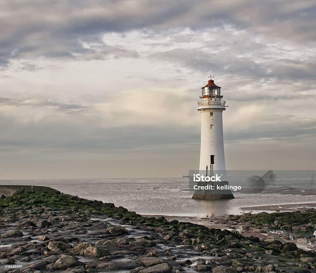 Trespolo Rock Lighthouse new brighton al crepuscolo. - Foto stock royalty-free di Ambientazione esterna