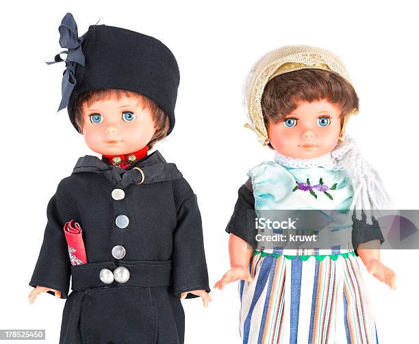 Zwei Puppen Mit Traditioneller Niederländischer Kleidung Von Urk Stockfoto und mehr Bilder von Attraktive Frau