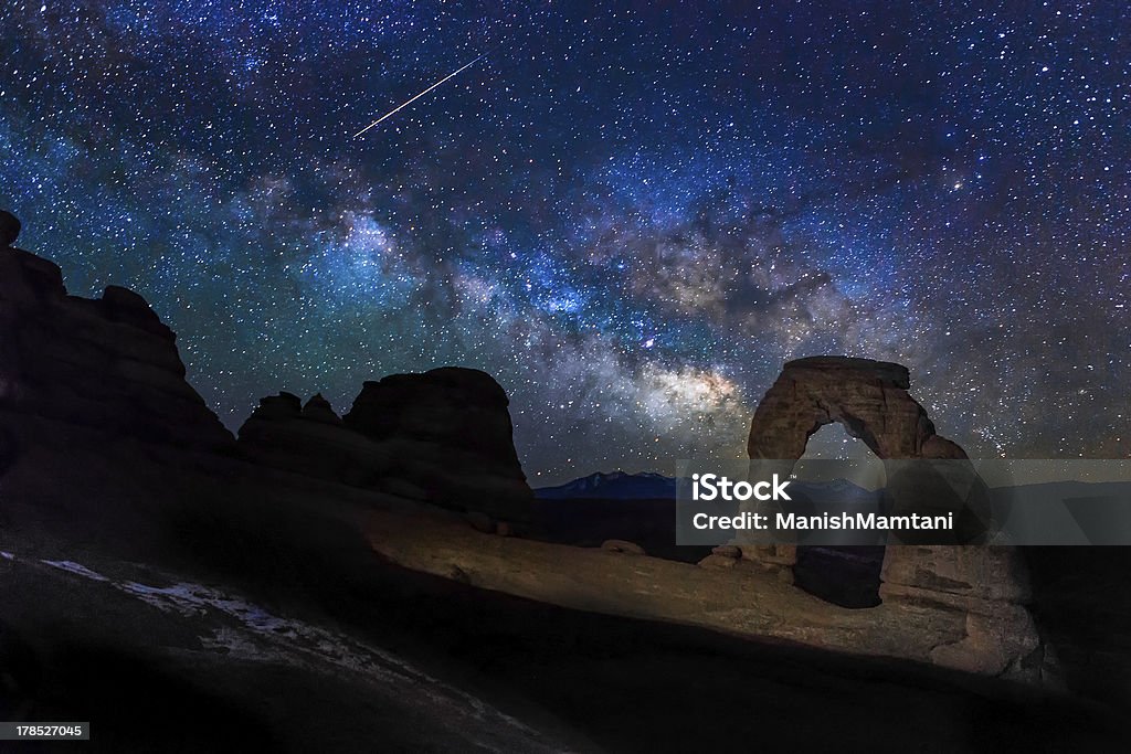 Meteor, Milchstraße und die Delicate Arch - Lizenzfrei Arches-Nationalpark Stock-Foto