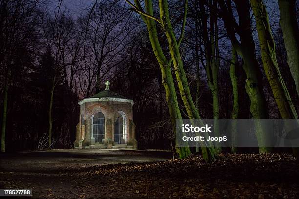 Lord Cappella Del Cristo - Fotografie stock e altre immagini di Albero - Albero, Ambientazione esterna, Ambientazione tranquilla