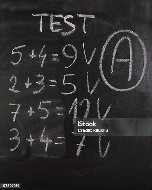 Photo libre de droit de Mathematical Test banque d'images et plus d'images libres de droit de Bâton de craie - Bâton de craie, Couleur noire, Enseigner