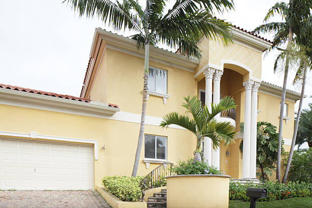 istock Image of a luxurious single-family home 178533152