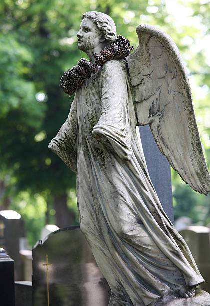 istock Angel statue on Zentralfriedhof 178533205