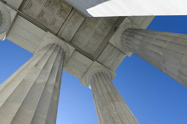 istock Pillars at the Lincoln Memorial 178534111