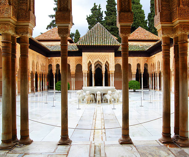 istock Patio of the Lions 178535347