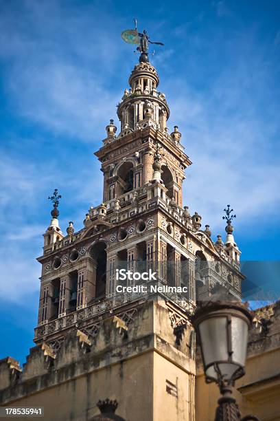 Foto de Sevilha Andaluzia Espanha Da Famosa Torre Giralda Catedral e mais fotos de stock de Andaluzia