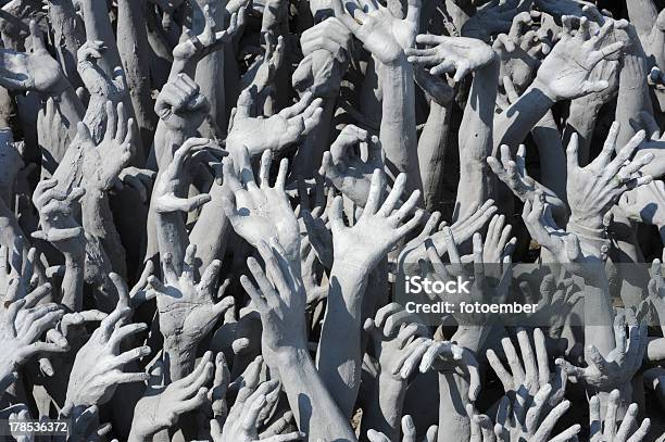 Foto de Variedade De Mãos e mais fotos de stock de Braço humano - Braço humano, Escultura, Fotografia - Imagem