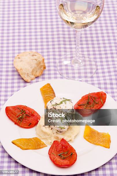 Filetto Di Una Rana - Fotografie stock e altre immagini di Arrosto - Cibo cotto - Arrosto - Cibo cotto, Bicchiere, Bicchiere da vino