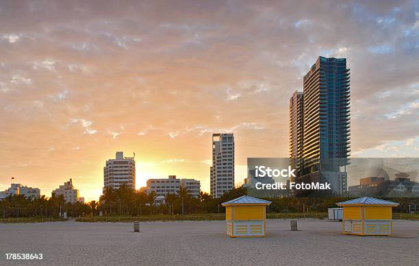 Foto de Miami Beach Flórida Belo Pôr Do Sol De Verão e mais fotos de stock de Areia - Areia, Arquitetura, Arranha-céu