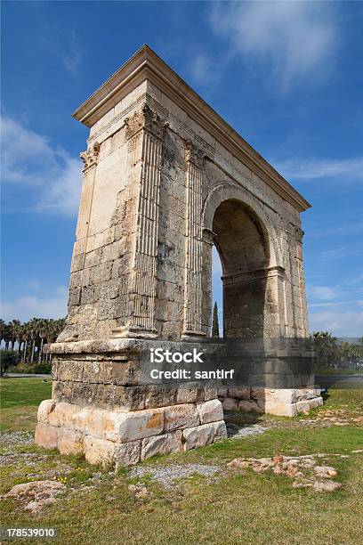 Roman Arch Of Bera - zdjęcia stockowe i więcej obrazów Antyczny - Antyczny, Architektura, Bez ludzi