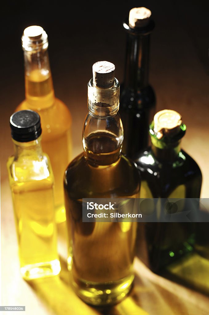 Diferentes tipos de aceite para cocinar - Foto de stock de Aceite de oliva libre de derechos