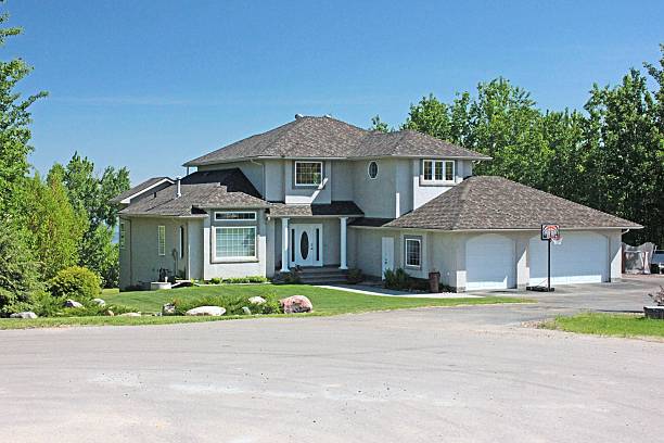 istock Family house 178548605