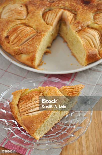 Pastel De Manzana Foto de stock y más banco de imágenes de Alimento - Alimento, Celebración - Ocasión especial, Cena