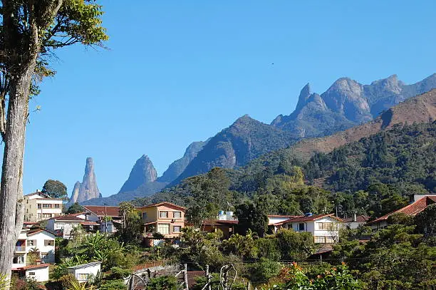 Outdoor photography in Teresopolis in Brazil, saw the bodies with a view of local houses.