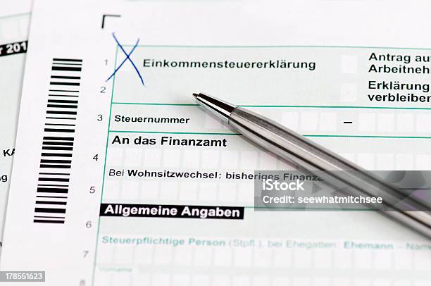 Deutsche Steuererklärungeinkommensteuererklaerung Stockfoto und mehr Bilder von Steuererklärung - Steuererklärung, Anweisungen - Konzepte, Bezahlen