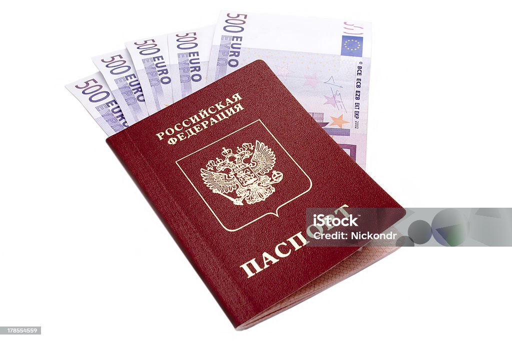 Rosyjski paszport i Euro pieniądze międzynarodowych - Zbiór zdjęć royalty-free (Banknot)
