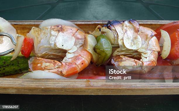 Plato De Camarones Foto de stock y más banco de imágenes de Aire libre - Aire libre, Alimento, Animal