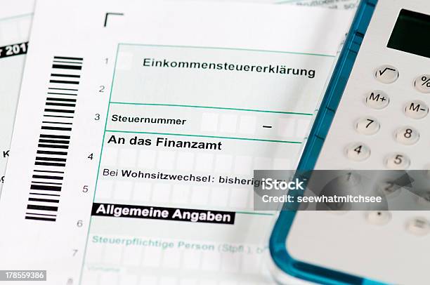 Deutsche Steuererklärungeinkommensteuererklaerung Stockfoto und mehr Bilder von Steuererklärung - Steuererklärung, Anweisungen - Konzepte, Bezahlen