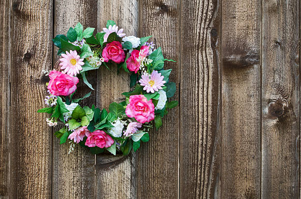 istock Flower wreath on fence 178563081
