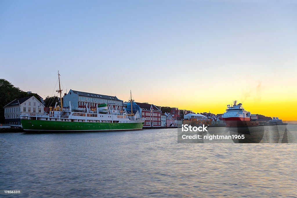 Porto de Stavanger - Foto de stock de Aldeia royalty-free
