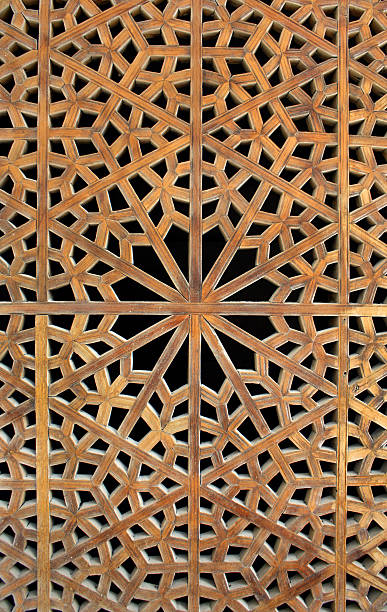 istock Old wooden latticework with Islamic design 178564638