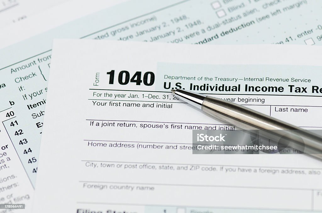 income tax form - Lizenzfrei Amerikanische Währung Stock-Foto