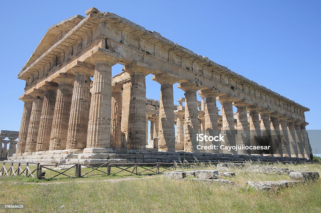 Poseidone ´ s Tempio di Paestum, l'antica Posidonia (Napoli) - Foto stock royalty-free di Antica Grecia
