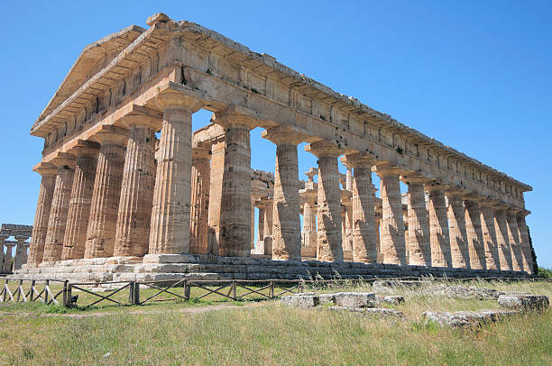 Poseidon´s Temple of Paestum, the ancient Posidonia (Naples) Poseidon´s Temple of Paestum, the ancient Posidonia (Naples) temple of neptune doric campania italy stock pictures, royalty-free photos & images