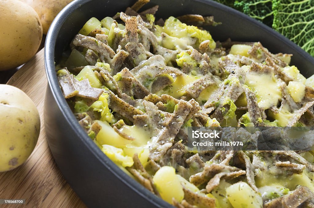 Pizzoccheri, italiano massas caseiras. - Foto de stock de Alimentação Saudável royalty-free