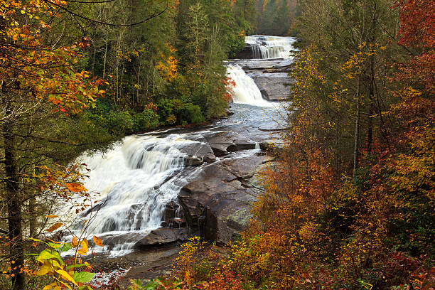 tripla cascata in nc - triple falls immagine foto e immagini stock