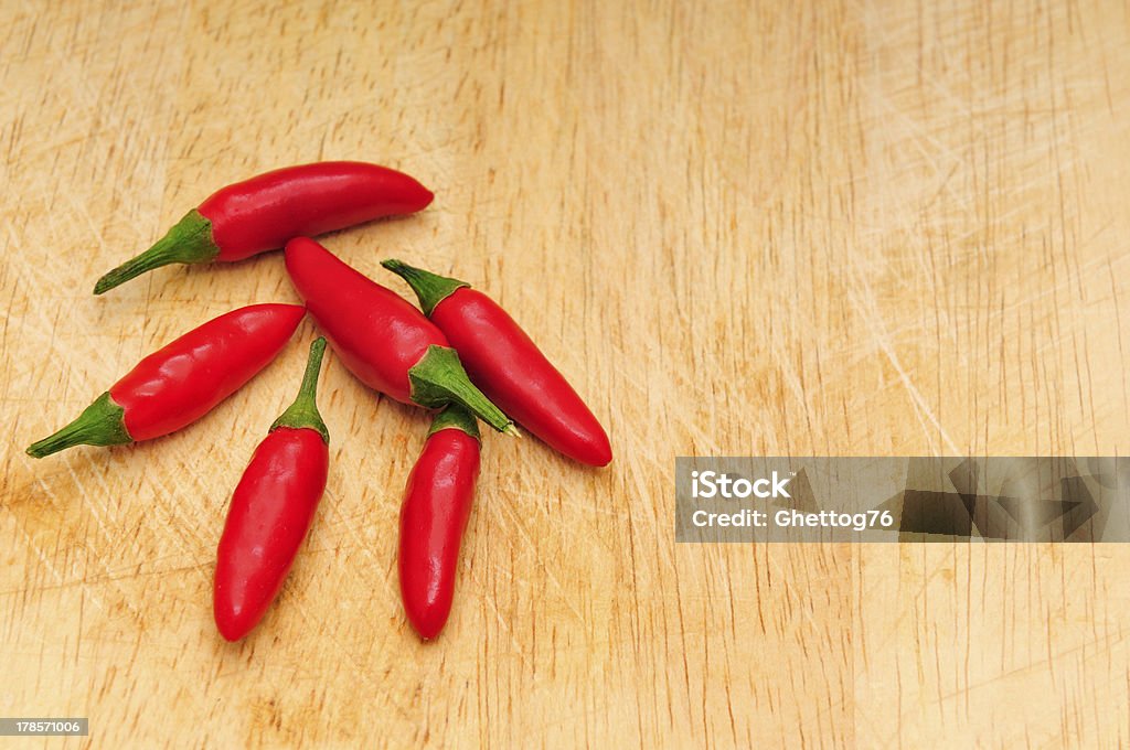 Red hot chili peppers - Zbiór zdjęć royalty-free (Bez ludzi)