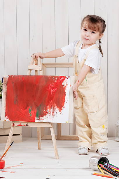 istock Girl-artist 178571593
