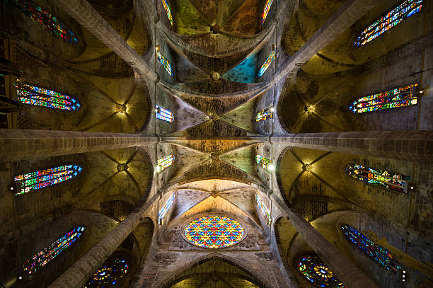 catedral de palma imense ceilling - rose window - fotografias e filmes do acervo