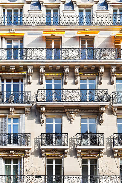istock facade of typical house in Paris 178576037