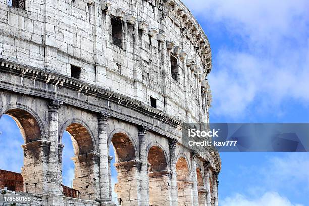 Колизей В Риме Италия — стоковые фотографии и другие картинки Амфитеатр - Амфитеатр, Археология, Архитектура