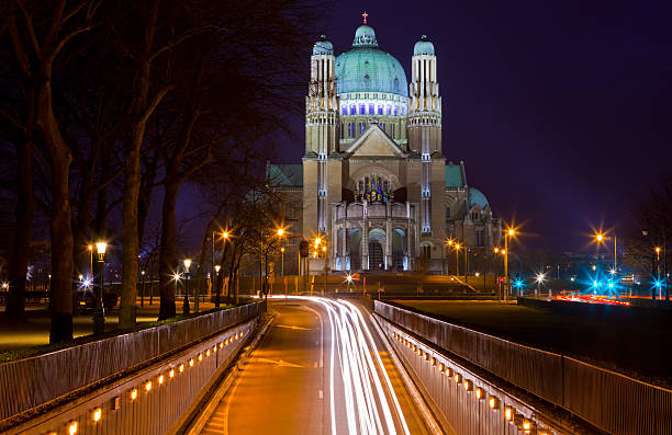 basilika des heiligen herzen in brüssel - brussels basilica stock-fotos und bilder