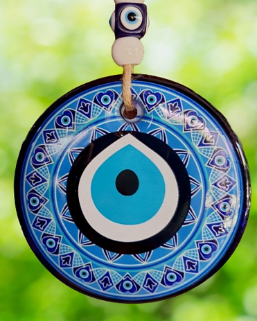 Blue eye or Nazar or Greek eye or Turkish eye, is a stone against the evil eye, it is an amulet that is intended to protect against the evil eye, being more common in Turkey