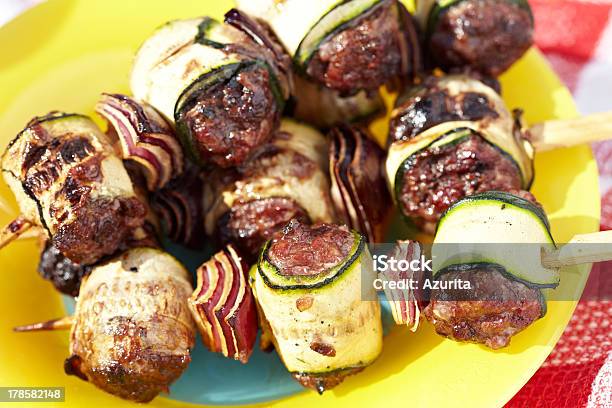 Foto de Comida Para Grill e mais fotos de stock de Abobrinha - Abobrinha, Alimentação Saudável, Almôndegas