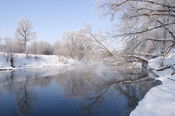 istock Foggy morning on the river 178582956