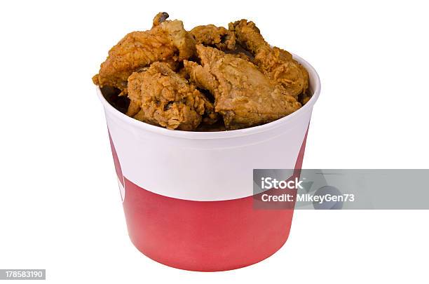 Frango Frito - Fotografias de stock e mais imagens de Balde - Balde, Frango, Frango Frito