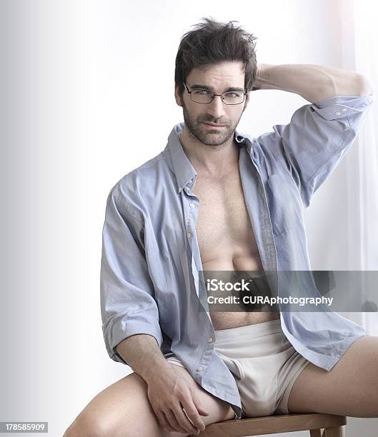 Sexy Guy Foto de stock y más banco de imágenes de Hombres - Hombres, Ropa interior, Desnudo