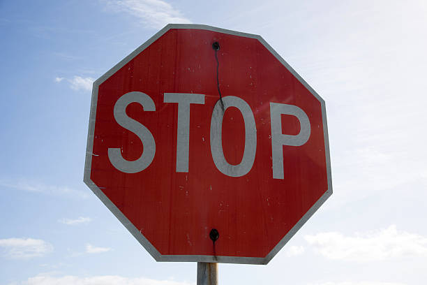 istock Hawaii road signs 178586976